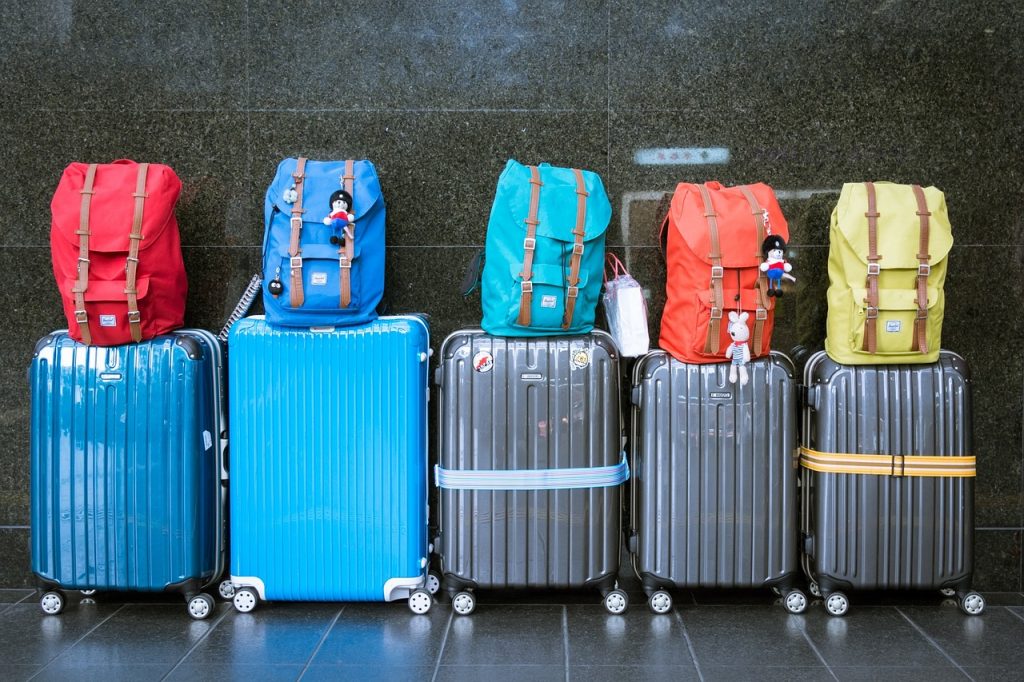 Kufry na cestování a sady cestovních kufrů